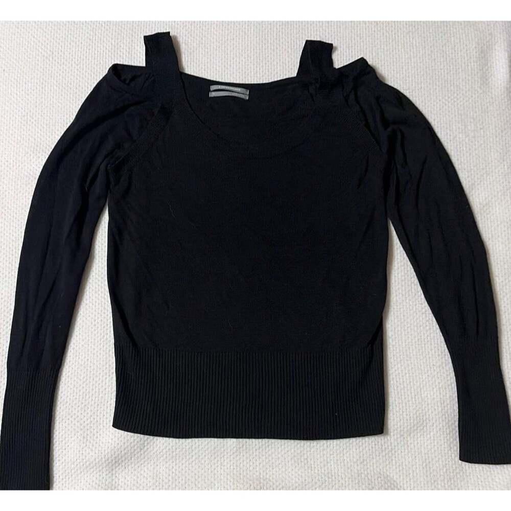 Anthropologie Black Cold Shoulder Long Sleeve Knit Top Size Small 100% Viscose